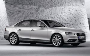 Audi A4 2.0T Quattro Sedan 2012 года